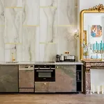 Luxury 3 Bedroom 2 Bathroom Palace Apartment - AC - Louvre